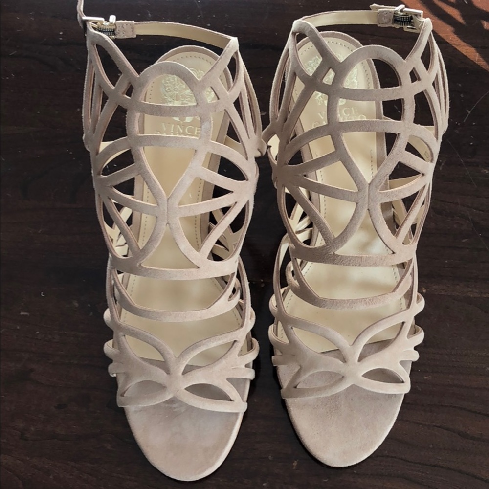 Vince Camuto nude colored scrappy heels